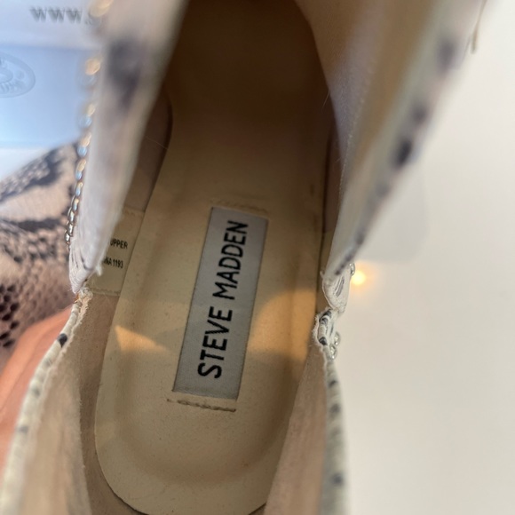 Steve Madden Snakeskin booties - Picture 8 of 15